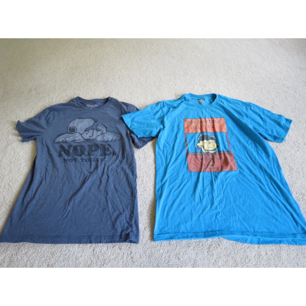 Peanuts Snoopy Short Sleeve T-Shirt Lot of 2 Women Size Small Medium Blue Gray